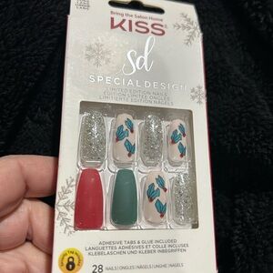 KISS Special Design Nail Set with Red, Green, and Silver Accents